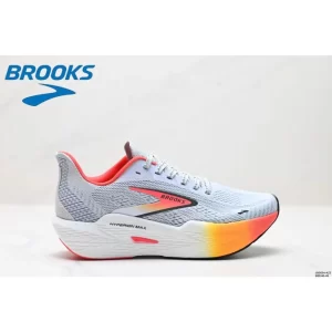 Brooks Hyperion Max Running Shoes 1