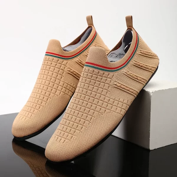 Fashion Outdoor Men Shoes Slip on Men's Casual Shoes Summer High Quality Mesh Sneakers Lightweight Breathable Male Walking Shoe 1